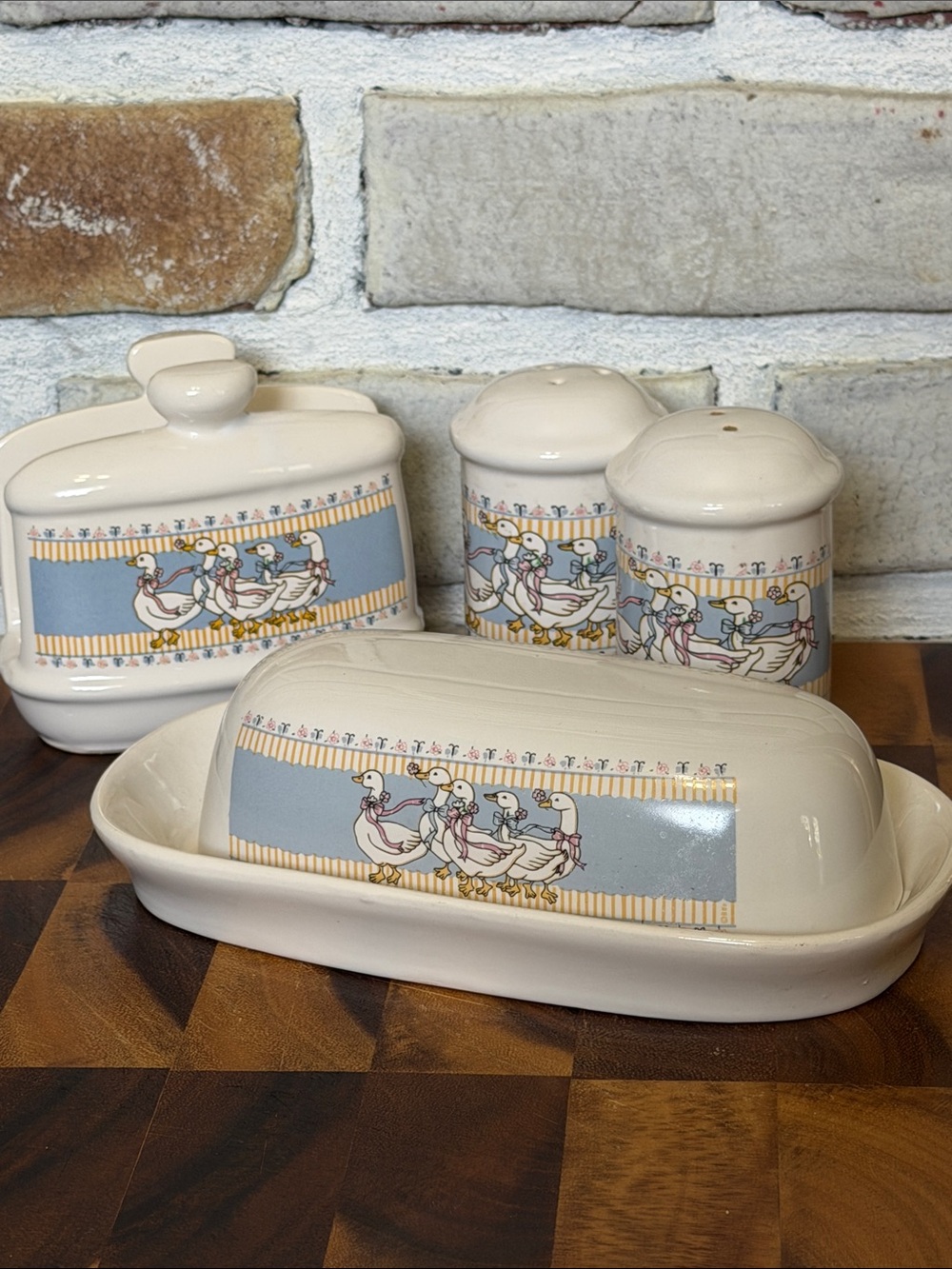 Blue Ribbon Country Geese Kitchen Set - Butter Dish Napkin Holder S&P Shakers
